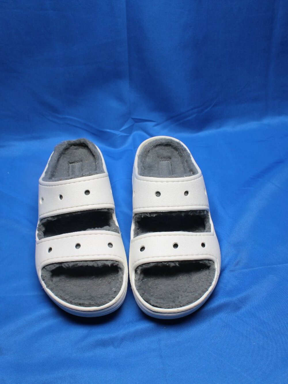 Crocs Unisex Classic Cozzzy Faux Fur Lined Chunky Sandals White Size M8/W10